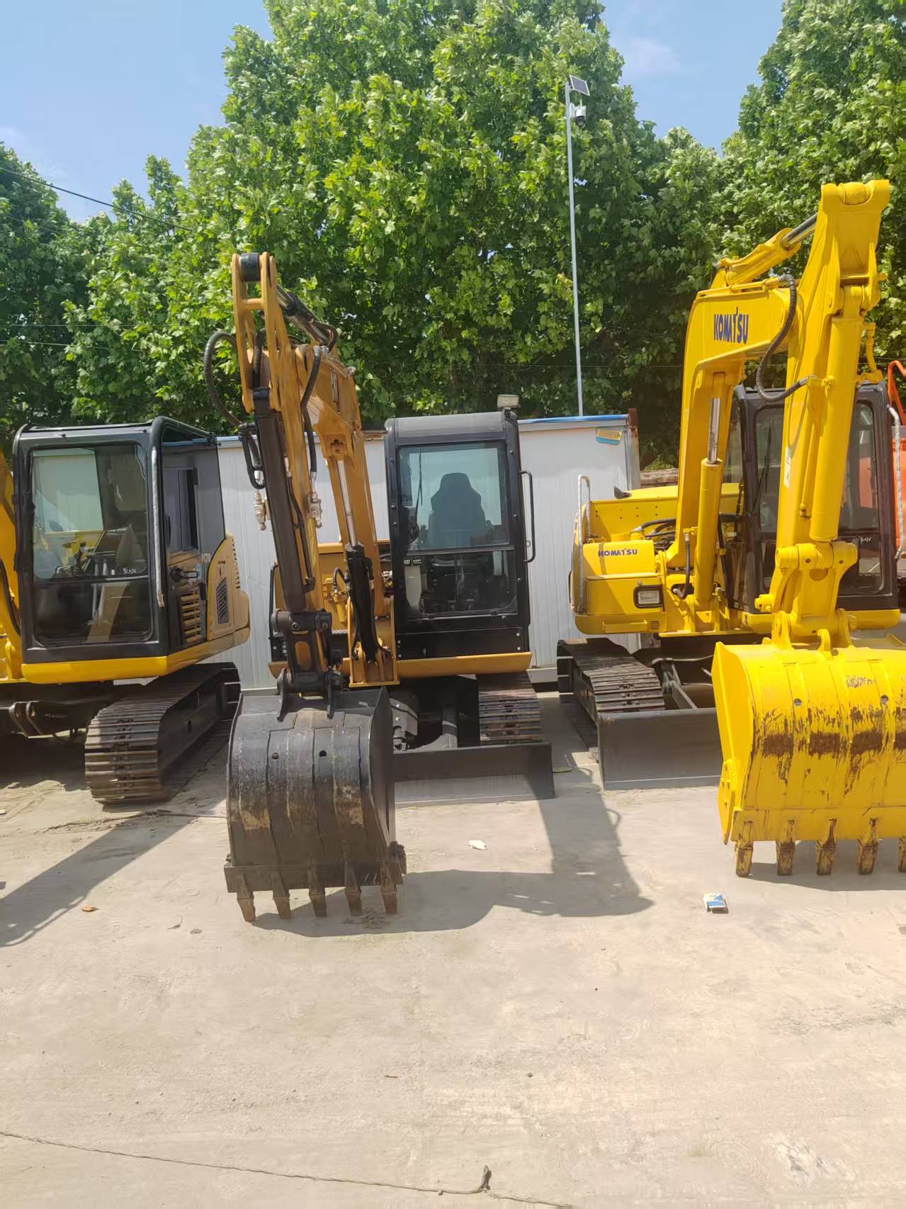 Caterpillar 305.5E2 image 2
