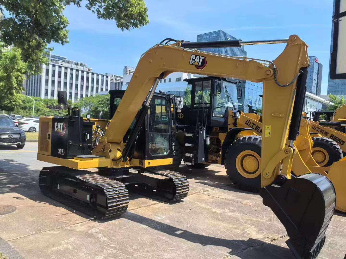 Caterpillar 307 image 3