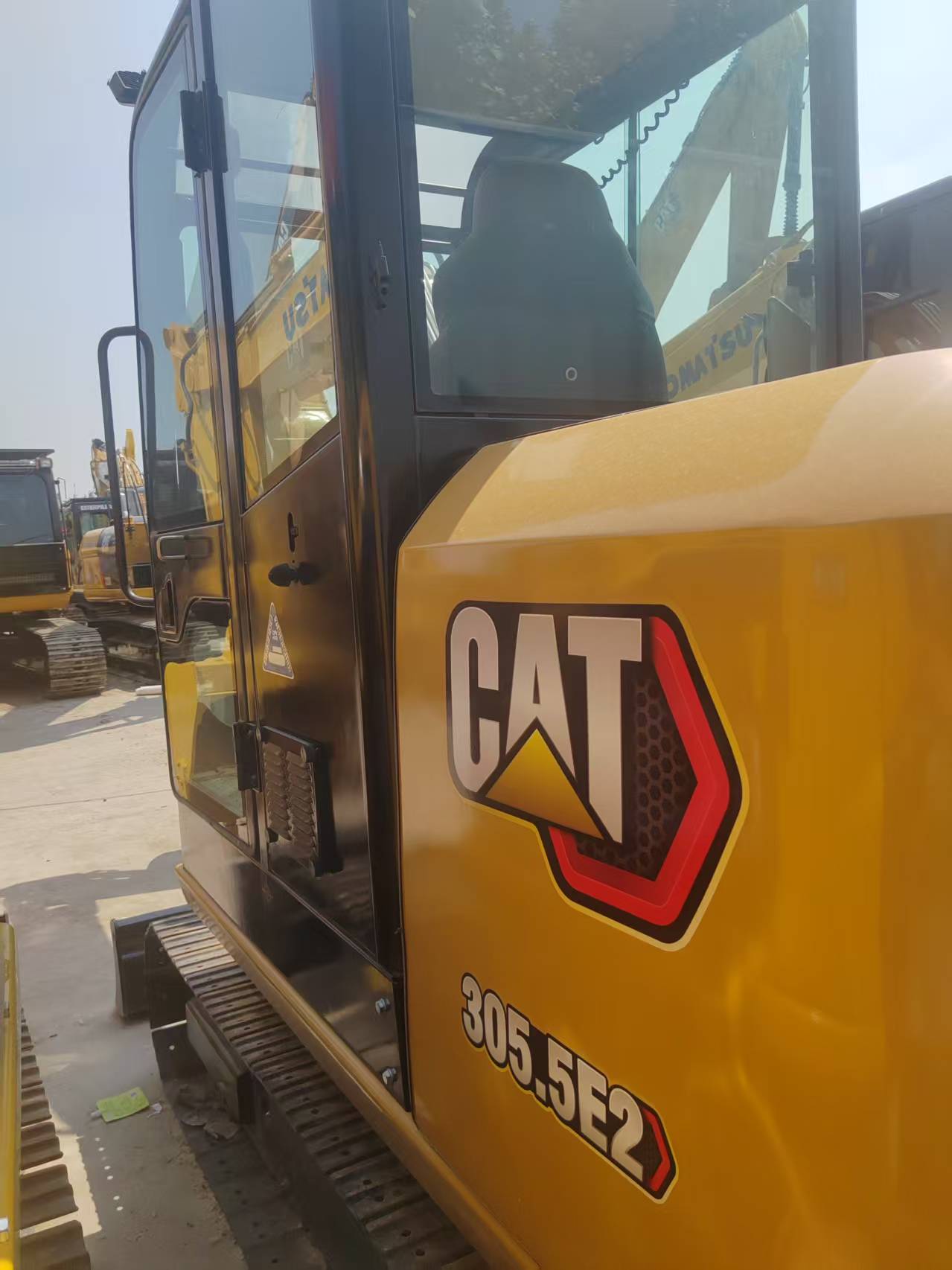 Caterpillar 305.5E2 image 5