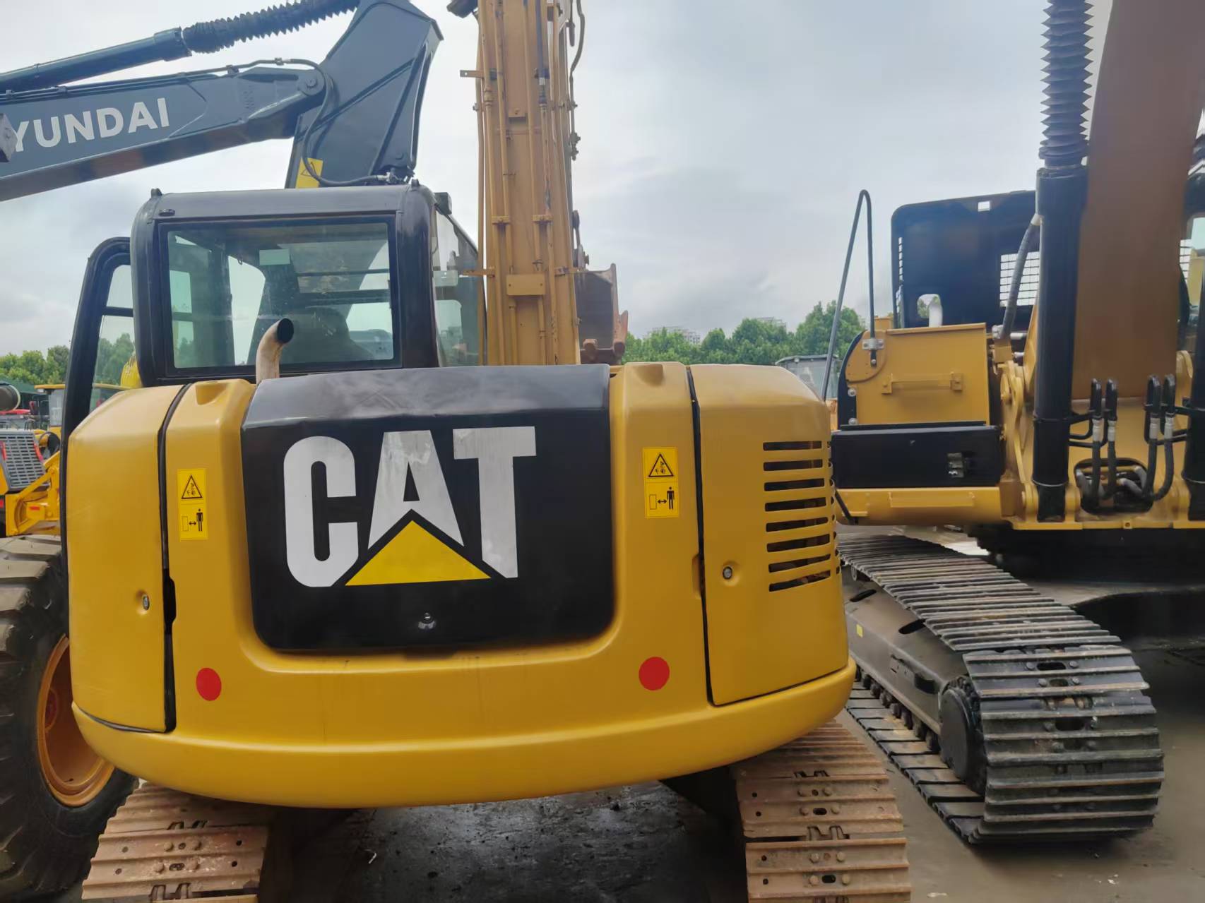 Caterpillar 307D image 7