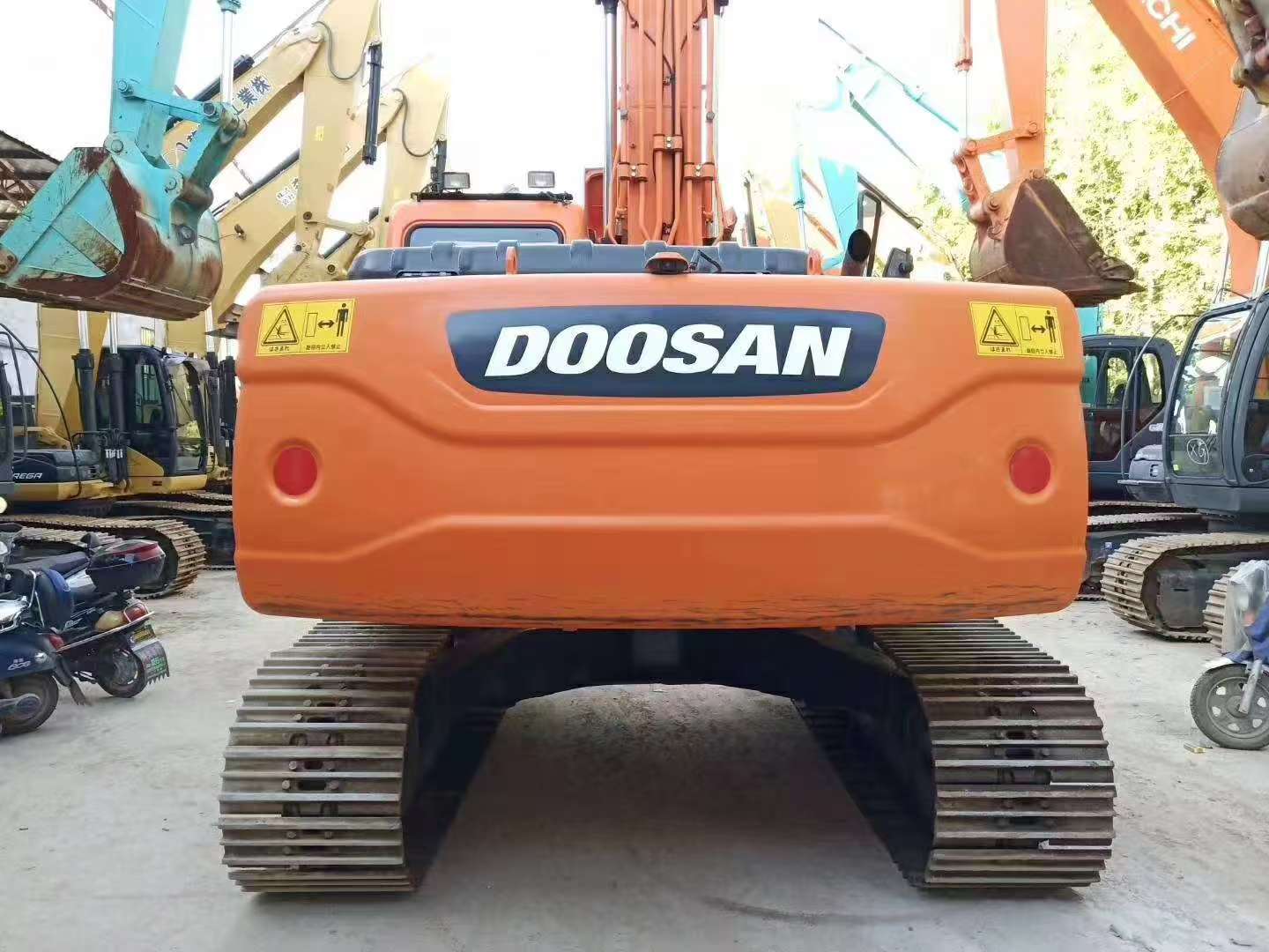Doosan 225 image 4