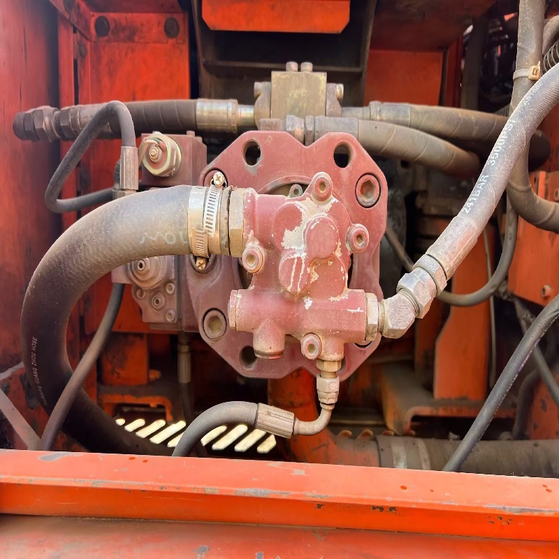 Doosan150 Authentic image 6